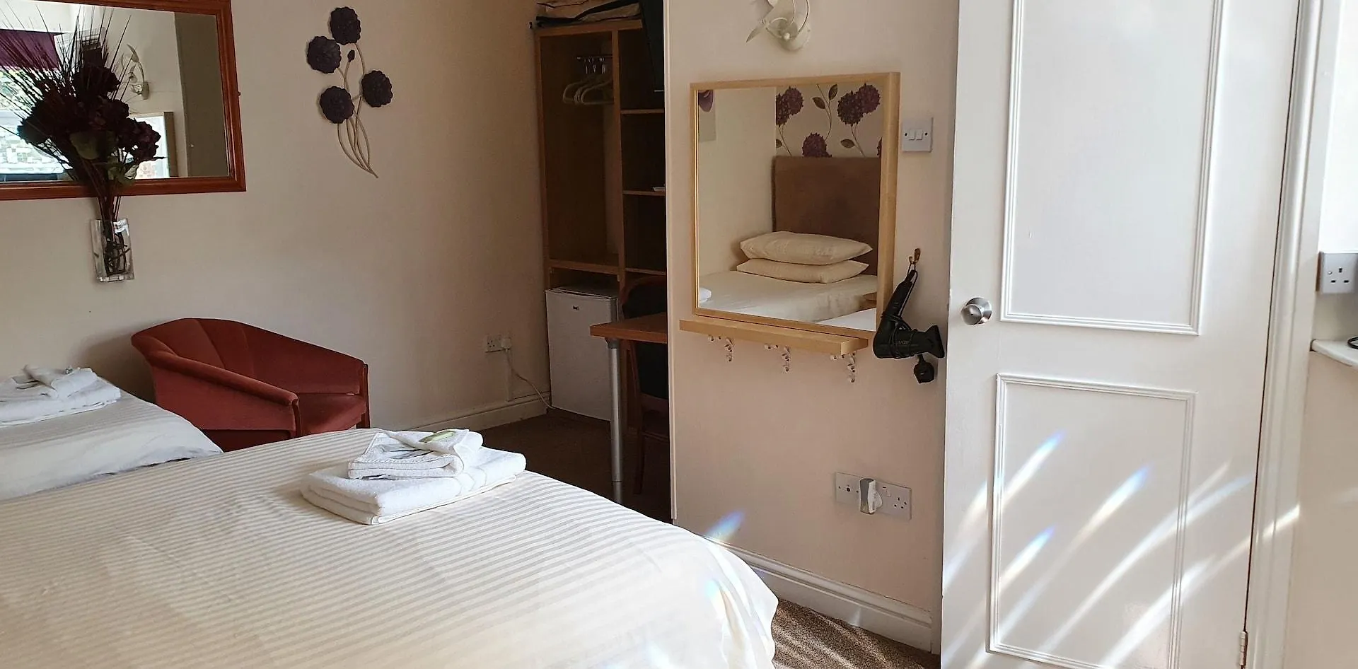 Edward Hotel Gloucester